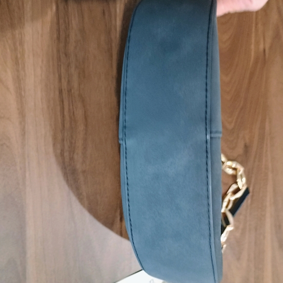 Universal Thread Black Mini Bag with Gold Chain - Picture 7 of 7